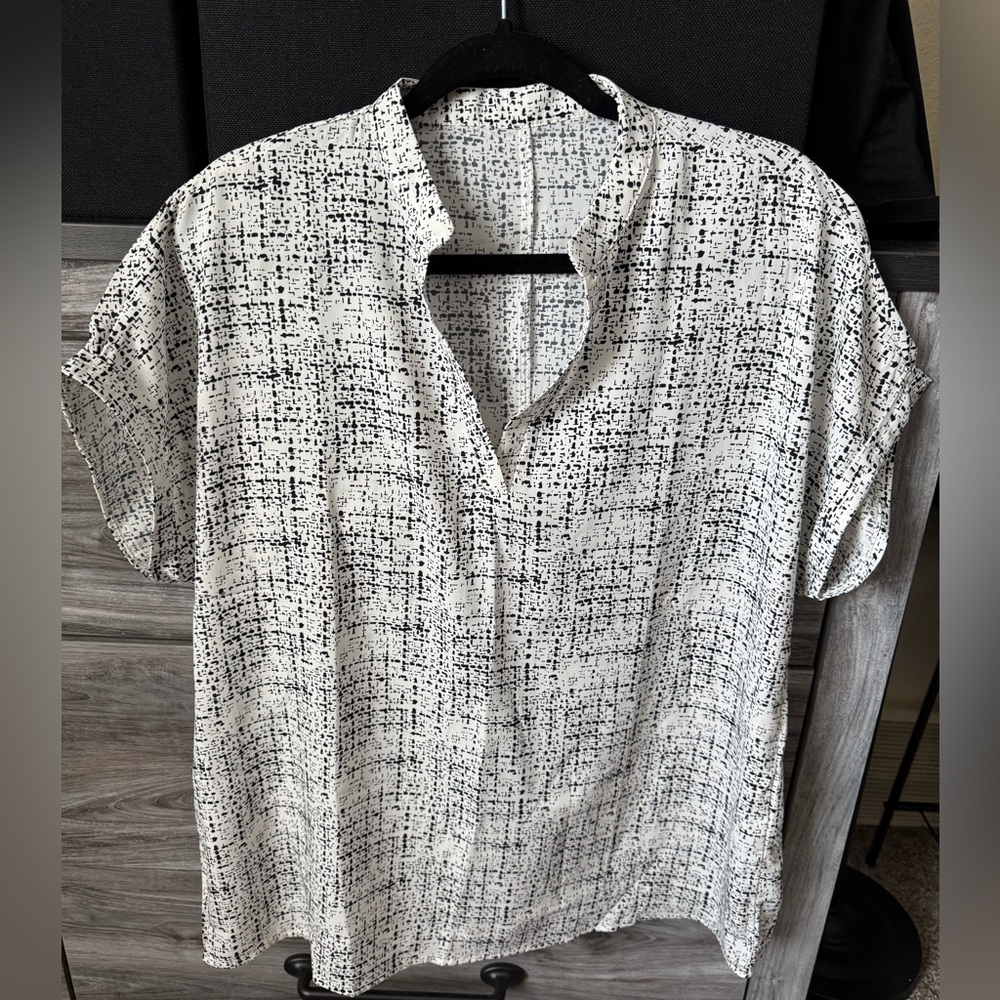 Black/White Blouse